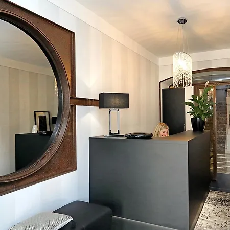 호텔 Residenza Alighieri