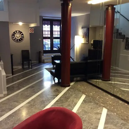 Отель Residenza Alighieri 2*